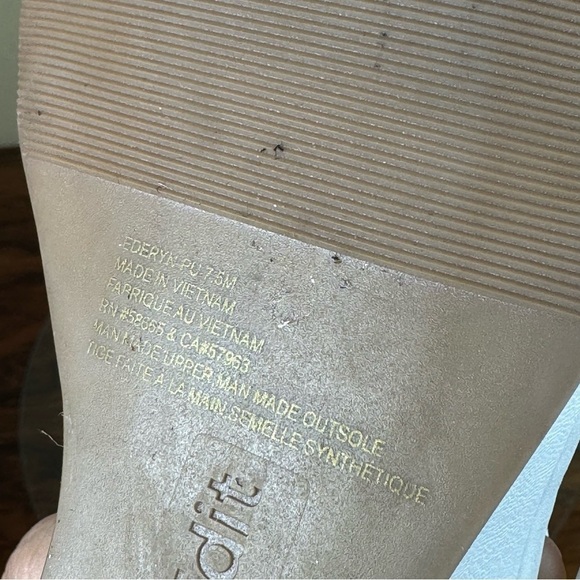 Open Edit Eryn Wedge Sandal in white - Picture 15 of 16